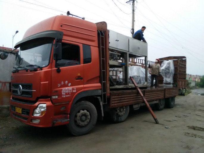 全自動上袋機(jī)